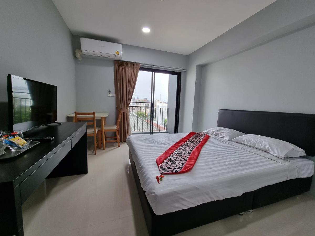 Tiara Place Bangkok Luaran gambar