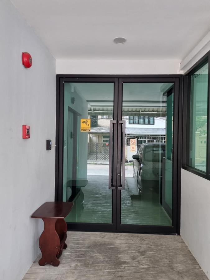 Tiara Place Bangkok Luaran gambar