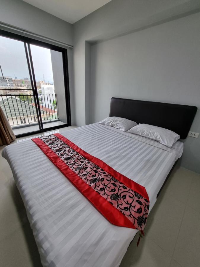 Tiara Place Bangkok Luaran gambar